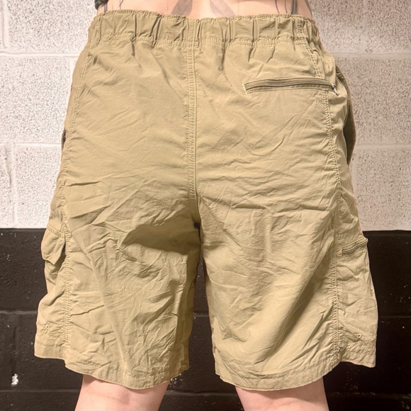 Columbia Beige Utility Cargo Shorts Size M - Picture 2 of 6